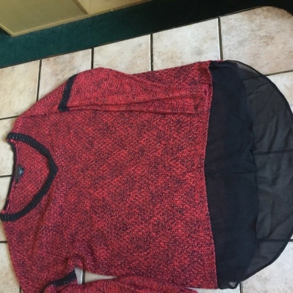 @ Metaphor red & black‎ sweater BA